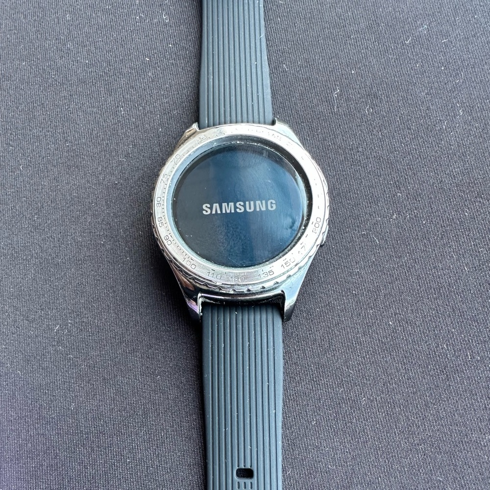 SAMSUNG SMART WATCH GEAR S2 -CLASSIC